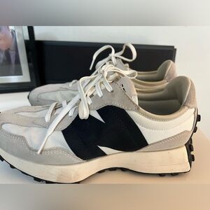 New balance 327, women’s size 9.5